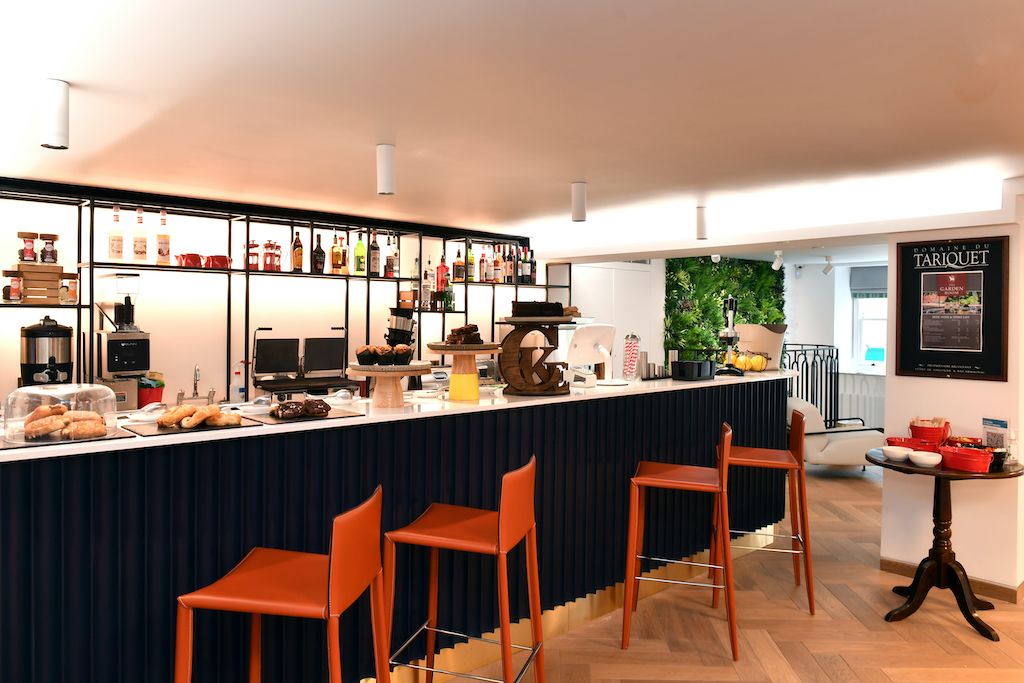 The bar area in Middle Temple Garden Room