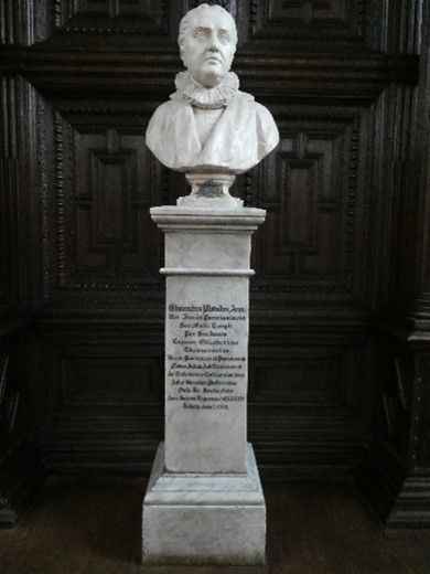 The bust of Edmund Plowden